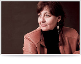 Cat Kaffenberger sings